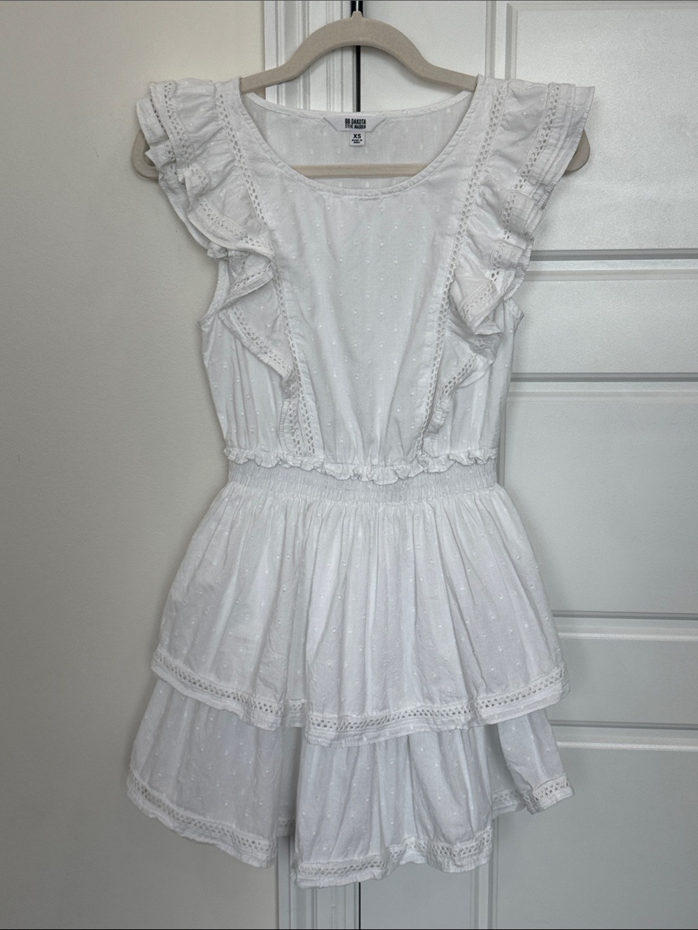 BB Dakota White Women’s Eyelet Summer Tiered Cotton Dress Ruffles, size XS